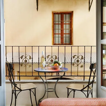 Casa Perla خانيا